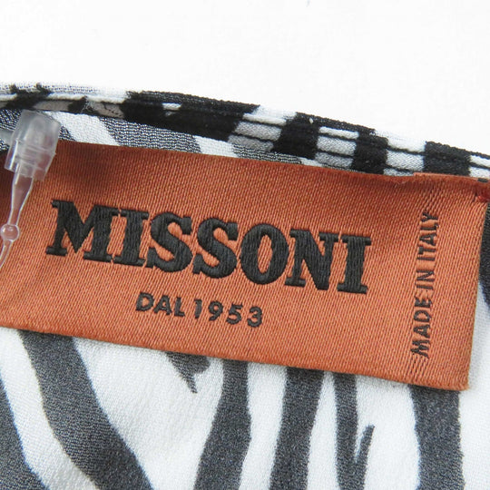 Missoni one piece Outer: 100% rayon, Part: 100% nylon, Petticoat: 96% silk, 4% polyurethane Black White Women 40 Used Authentic