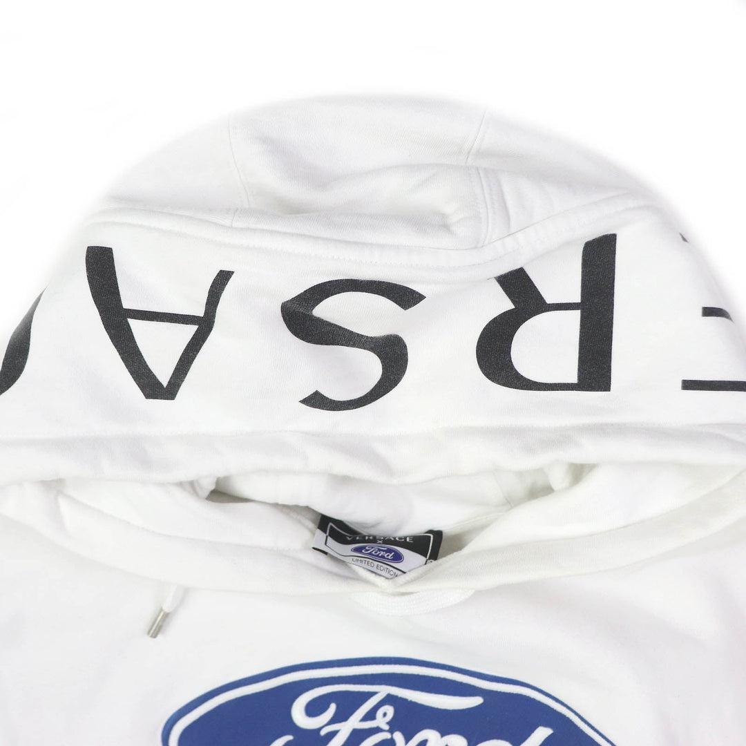 VERSACE Hoodie A83905 Main: 100% cotton, Part: 90% cotton, Part: 10% polyurethane, Embroidery: 96% polyester, 4% other fibers white mens S Used Authentic