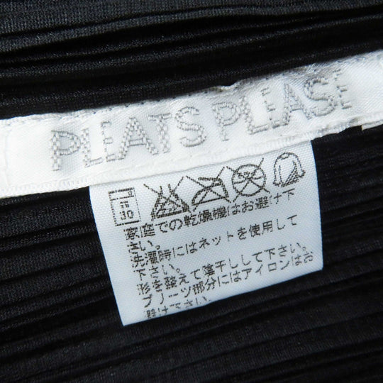 PLEATS PLEASE Cut PP23-JK721 Outer: 100% polyester, Part: 100% cotton black Women 3 Used Authentic