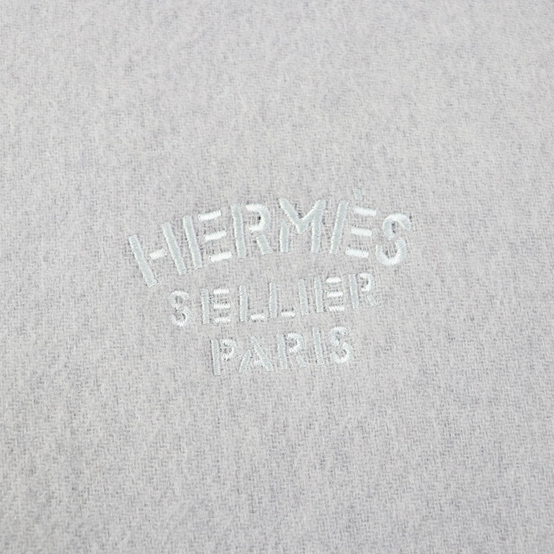 HERMES Stall Main: 100% cashmere Ice Blue Navy Women Used Authentic