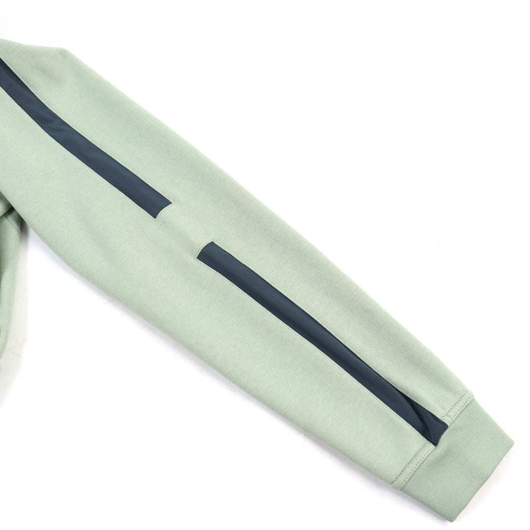 HERMES Hoodie Main: 100% cotton, Switching parts: 80% nylon & 20% polyurethane, Cuffs and hem: 90% cotton, 10% polyurethane, Attached string: 100% cotton Light green type Run H mens M Used Authentic