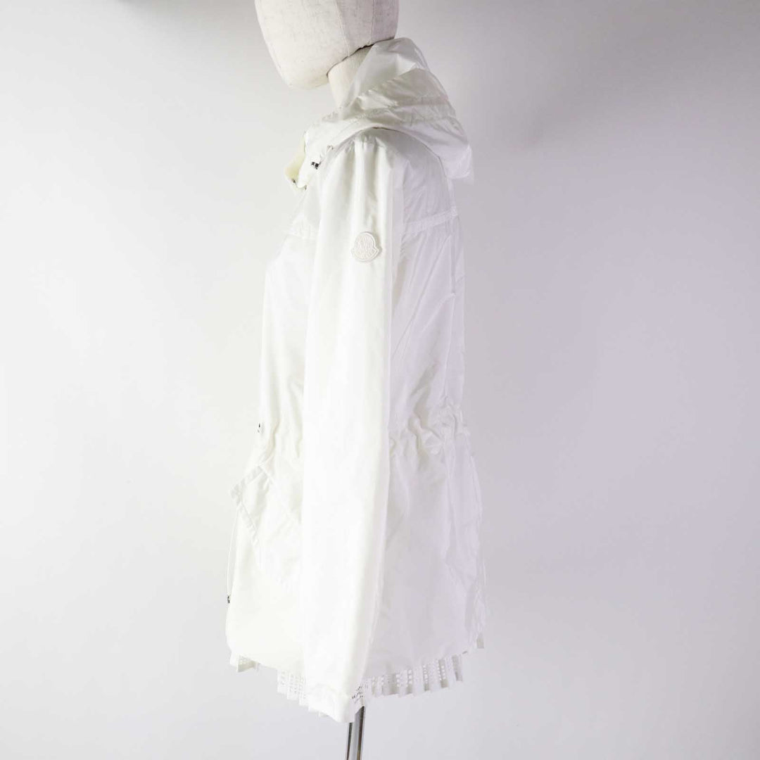 MONCLER Nylon jacket Outer: 100% nylon, Lining: 100% nylon, Part: 100% nylon white BAABA Women 1 Used Authentic