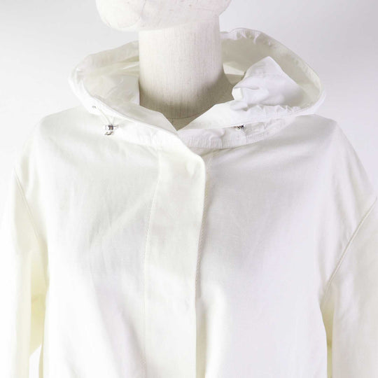 MONCLER Other outerwear Outer: 74% cotton, Outer: 26% linen, Hood lining: 100% nylon Hood: 100% nylon white GOLDFIFLED Women ‚O Used Authentic