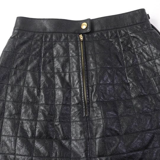 CELINE Mini skirt 2H251978E Main: Lamb leather Lining: 100% silk Pocket lining: 100% cotton Filling: 100% polyester Embroidery: 100% polyester black Women 36 Used Authentic