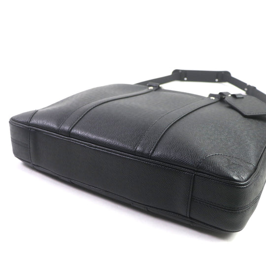 LOUIS VUITTON Briefcase M30975 Taiga Leather black Taiga Porte Documan Voyagej mens Used Authentic