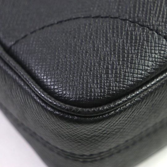 LOUIS VUITTON Briefcase M30975 Taiga Leather black Taiga Porte Documan Voyagej mens Used Authentic