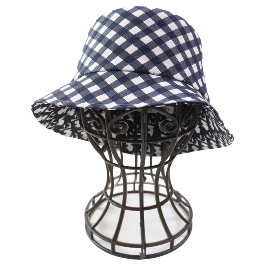 Christian Dior hat 22VIC923I130 Main: 49% polyester, Main: 46% cotton, Main: 5% polyurethane, Lining: 49% polyester, Lining: 46% cotton, : 5% polyurethane Navy white D-LITTLE VICHY REVERSIBLE Women 57 Used Authentic