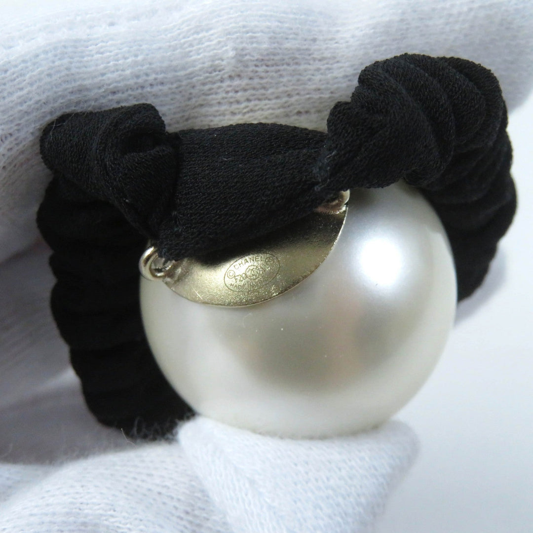 CHANEL hair accessory F20V Fake pearls, rubber White black COCO Mark Hair elastic Women Used Authentic