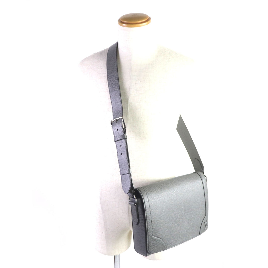 LOUIS VUITTON Shoulder Bag M30808 Taiga Leather gray Taiga new flap messenger mens Used Authentic