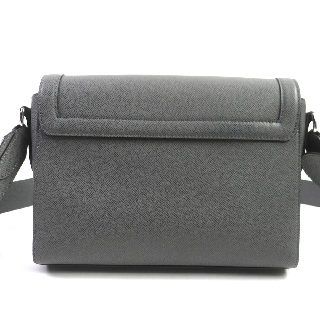 LOUIS VUITTON Shoulder Bag M30808 Taiga Leather gray Taiga new flap messenger mens Used Authentic