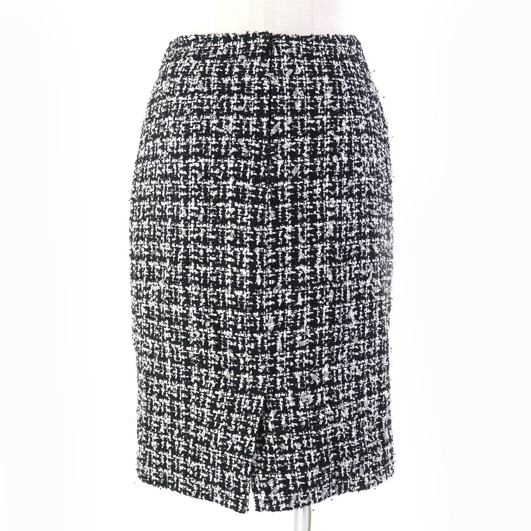 CHANEL Tight Skirt P35515 Outer material: 56% nylon, 22% wool, 9% cotton, 7% polyester, 4% rayon, 2% acrylic, lining: 100% silk Black White Women 36 Used Authentic