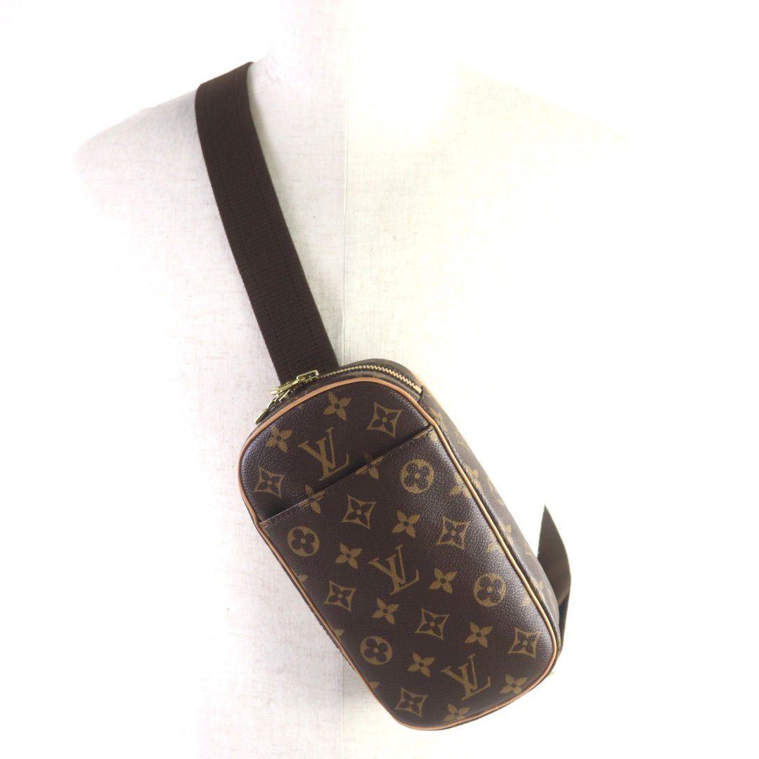 LOUIS VUITTON Sling bag M51870 Monogram canvas Brown Monogram Pochette Gange mens Used Authentic
