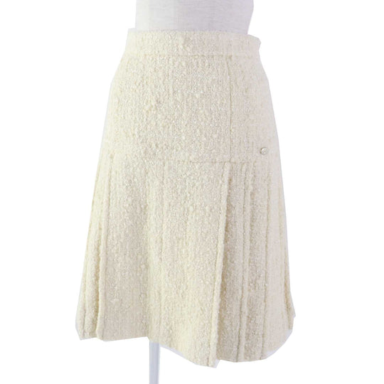 CHANEL Tweed skirt P59644 Outer: 88% wool, Outer: 7% polyamide (nylon), Outer: 5% silk, Lining: 100% silk, Part: 100% cotton Ivory Women 36 Used Authentic