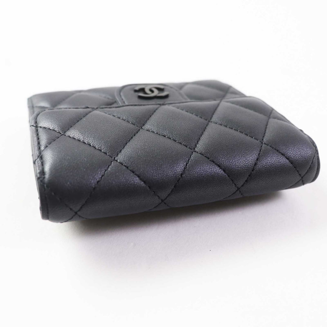 CHANEL Tri-fold wallet AP0231 Main: Leather black Timeless Classic Small Flap Wallet Women Used Authentic