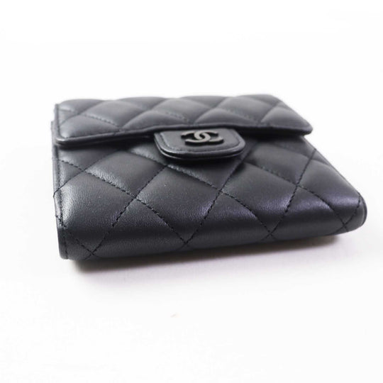 CHANEL Tri-fold wallet AP0231 Main: Leather black Timeless Classic Small Flap Wallet Women Used Authentic