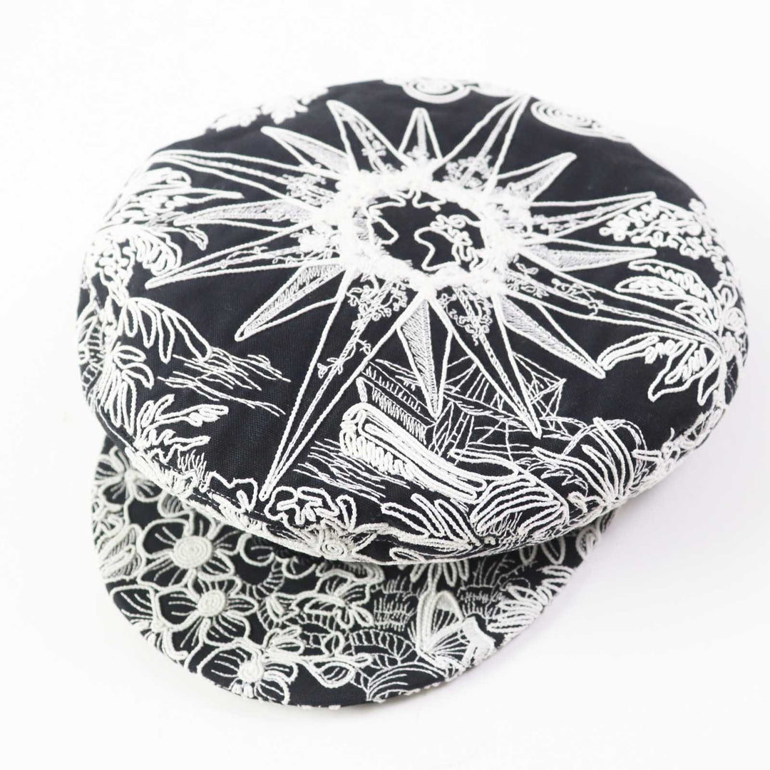 Christian Dior Casquette 31REV920X131 Outer: 100% cotton, Lining: 100% cotton, Part: 50% rayon, Part: 50% cotton, Trimming: 100% polyester, Accessory: 100% rayon, Embroidery: 60% nylon, 20% polyester, 20% polypropylene Black White Women 58 Used Authentic
