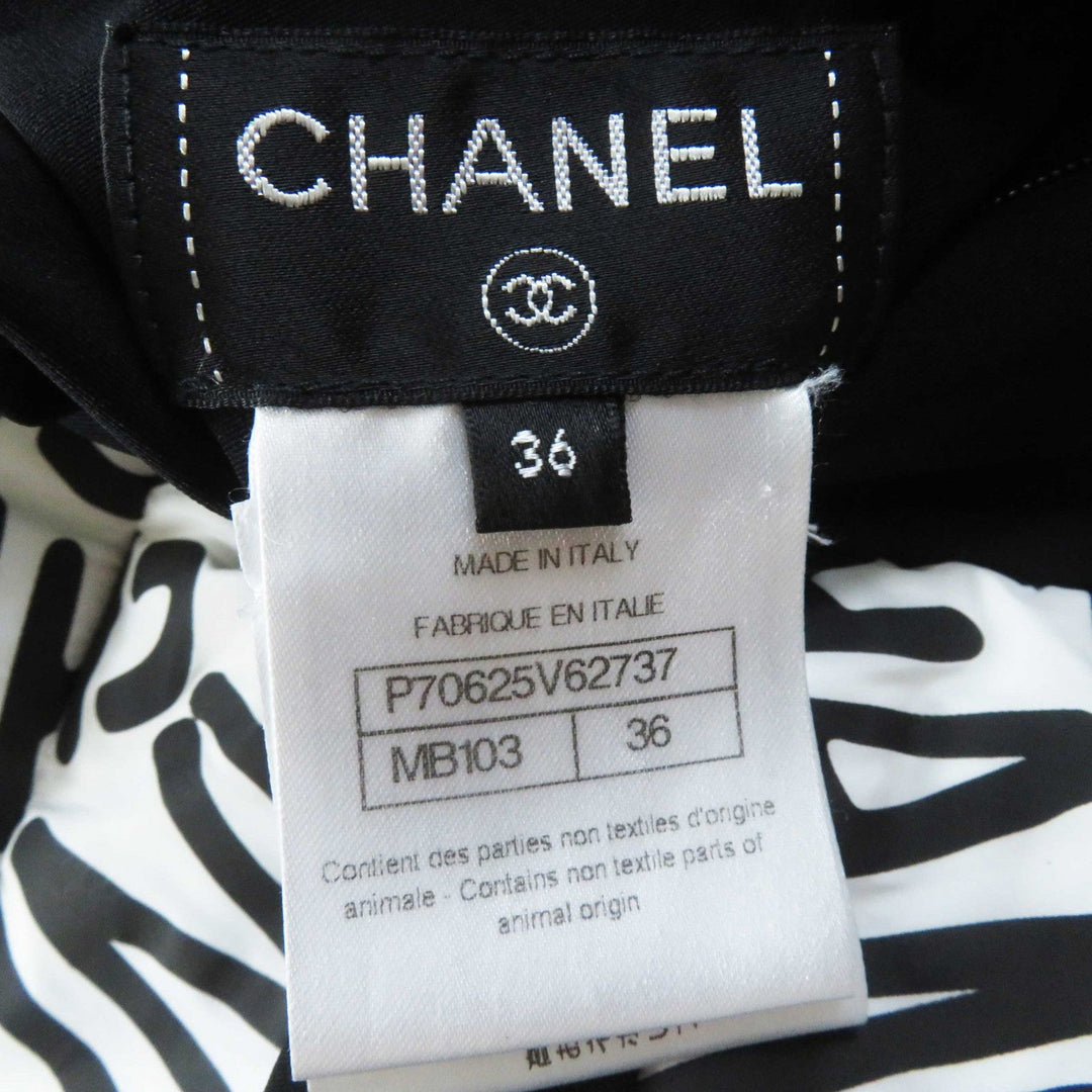 CHANEL Down jacket P70625 Outer: 100% polyester, Filling: 85% down, Filling: 15% polyester, Other: 76% polyamide, 24% polyurethane, Other: 100% polyester Black White/Black Women 36 Used Authentic