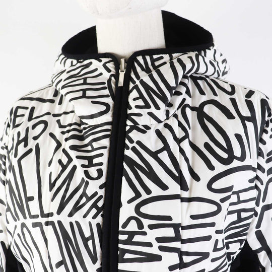 CHANEL Down jacket P70625 Outer: 100% polyester, Filling: 85% down, Filling: 15% polyester, Other: 76% polyamide, 24% polyurethane, Other: 100% polyester Black White/Black Women 36 Used Authentic