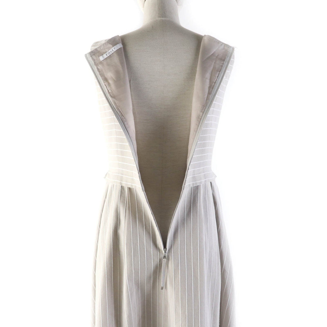 FOXEY one piece 42069 Outer: 54% cotton, Outer: 46% polyester, Lining: 100% cupra, Part: 100% rayon, Part: 100% cotton Beige white Women 38 Used Authentic
