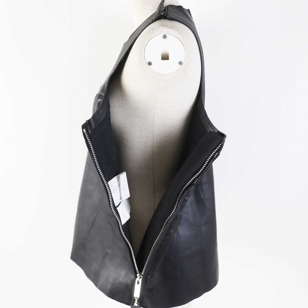 Sacai Vest 23-06497 Main: Synthetic leather (polyurethane coating) Lining: 100% cupra black 2