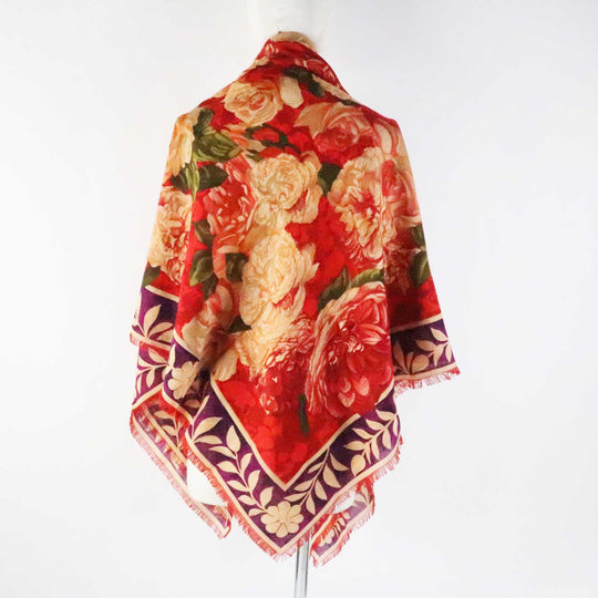 GUCCI Stall Main: 70% wool, Main: 30% silk red multi Women Used Authentic