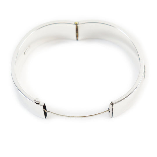 TIFFANY&Co. Bangle Main: Sterling Silver (Probably SV925) Part: Gold (Probably 14K, as many TIFFANY&Co. products from the 1920s-40s were 14K) 1P: Ruby 1P: Diamond 1P: Sapphire Silver gold mens Used Authentic