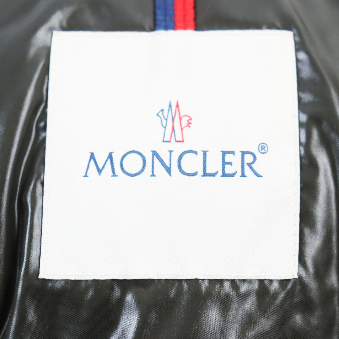 MONCLER Down jacket 1A00044 Part: 100% cotton, Part: 100% wool, Lining: 100% nylon, Part: 100% nylon, Part: 100% nylon, Part: 100% nylon Filling: 90% down, 10% feather khaki AVEILLAN mens 2 Used Authentic