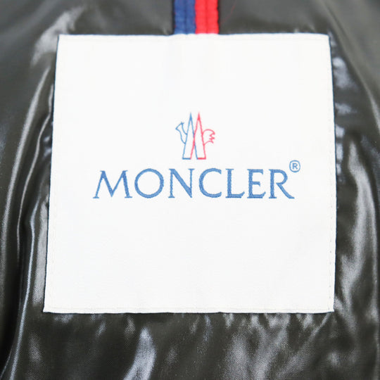 MONCLER Down jacket 1A00044 Part: 100% cotton, Part: 100% wool, Lining: 100% nylon, Part: 100% nylon, Part: 100% nylon, Part: 100% nylon Filling: 90% down, 10% feather khaki AVEILLAN mens 2 Used Authentic