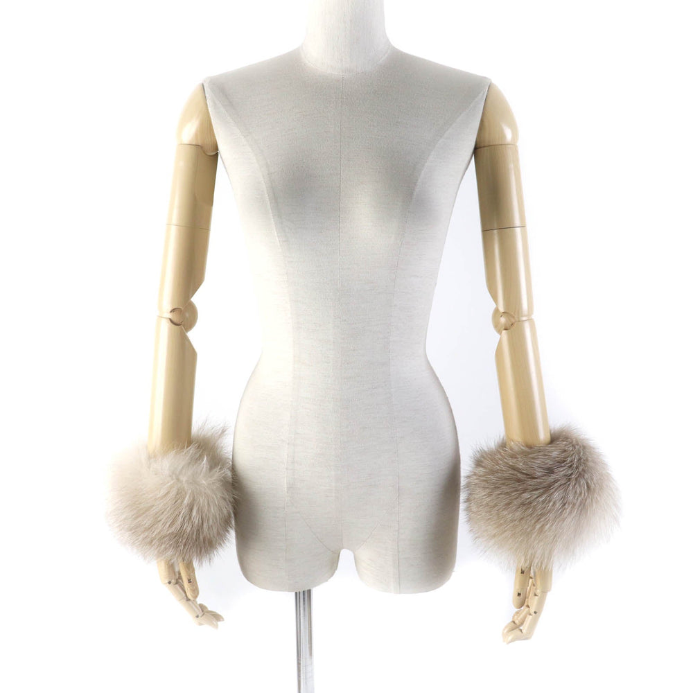 FOXEY cuffs 37753 Main: FOX Lining: 70% triacetate, 25% polyester, 5% polyurethane beige Women F Used Authentic