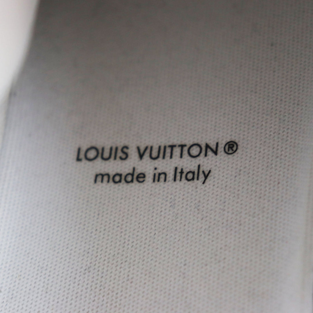 LOUIS VUITTON Low cut sneakers Main: Leather White red LV trainer line mens 8 1/2 Used Authentic