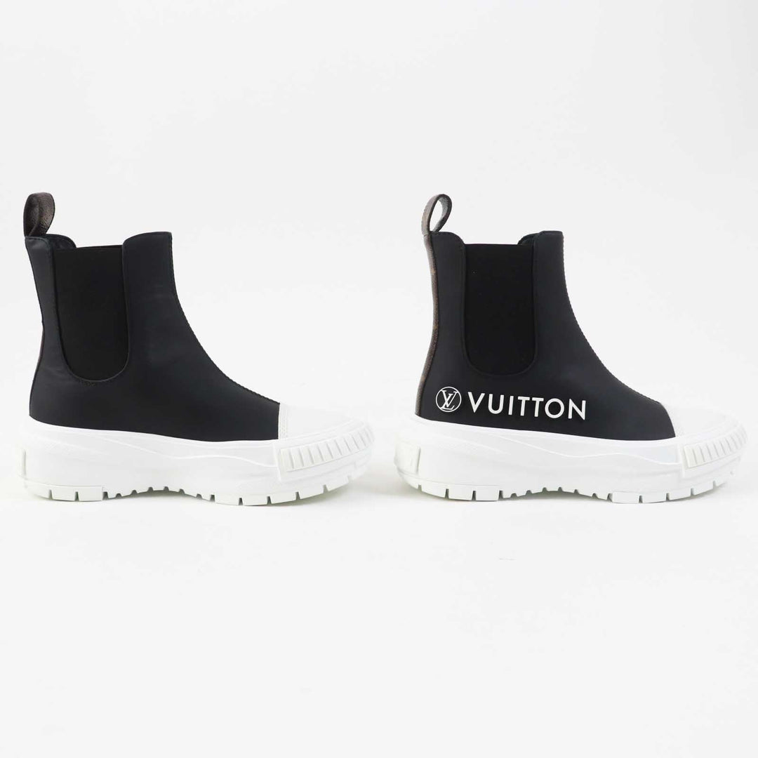 LOUIS VUITTON short boots Part: Leather Black White LV squad line Women 35 Used Authentic