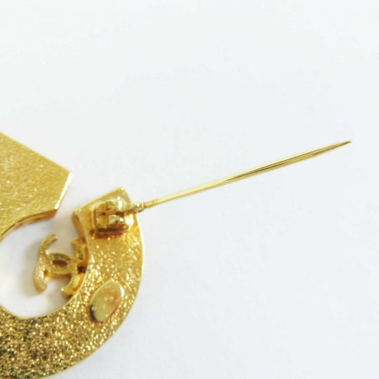 CHANEL Brooch I24P metal Blue gold Women Used Authentic