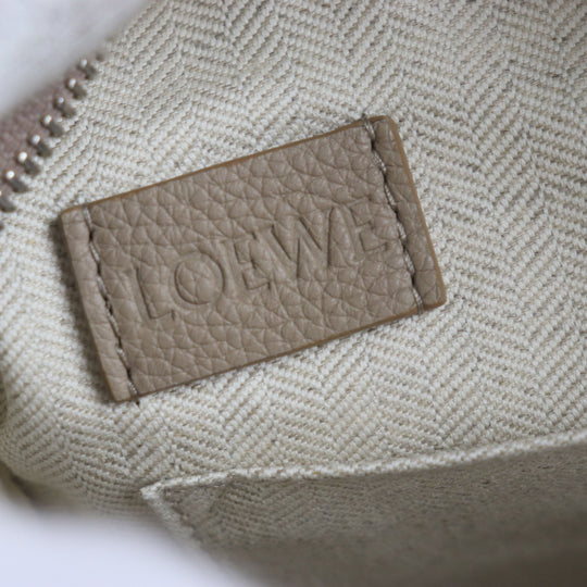 LOEWE Shoulder Bag B553A72X22 Main: Leather sand mens Used Authentic