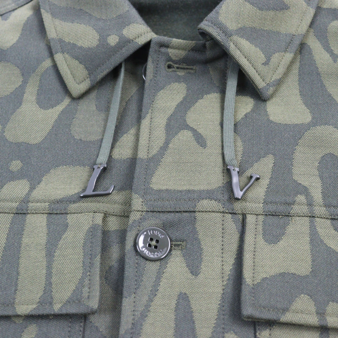 LOUIS VUITTON Long sleeve shirt HOB02E Outer: 90% wool, Outer: 10% nylon, Lining: 100% cotton khaki Jacket camouflage overshirt LV Laced Wool Overshirt mens 50 Used Authentic