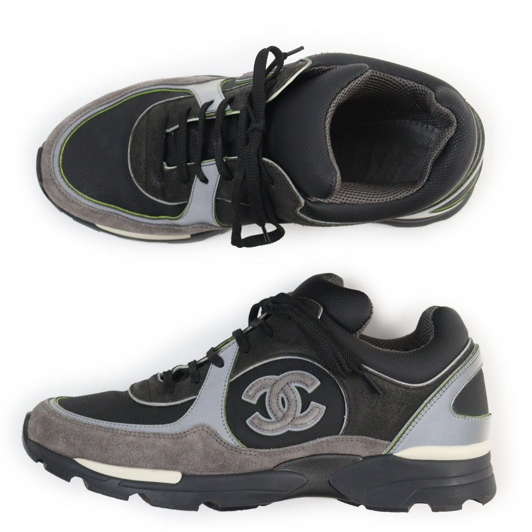 CHANEL Low cut sneakers G26583 Part: suede leather, Part: leather Black Grey mens 41 Used Authentic