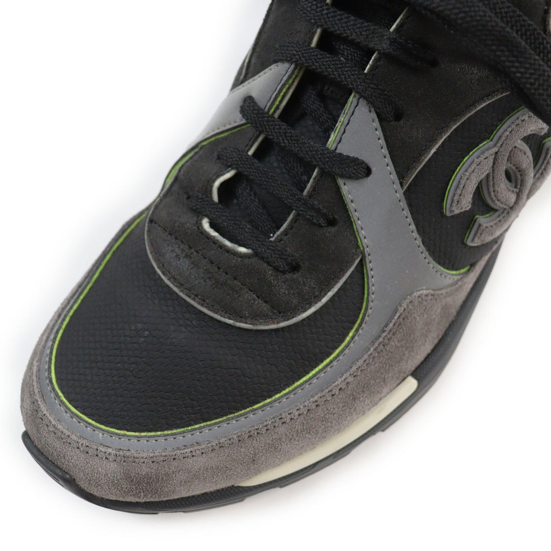 CHANEL Low cut sneakers G26583 Part: suede leather, Part: leather Black Grey mens 41 Used Authentic
