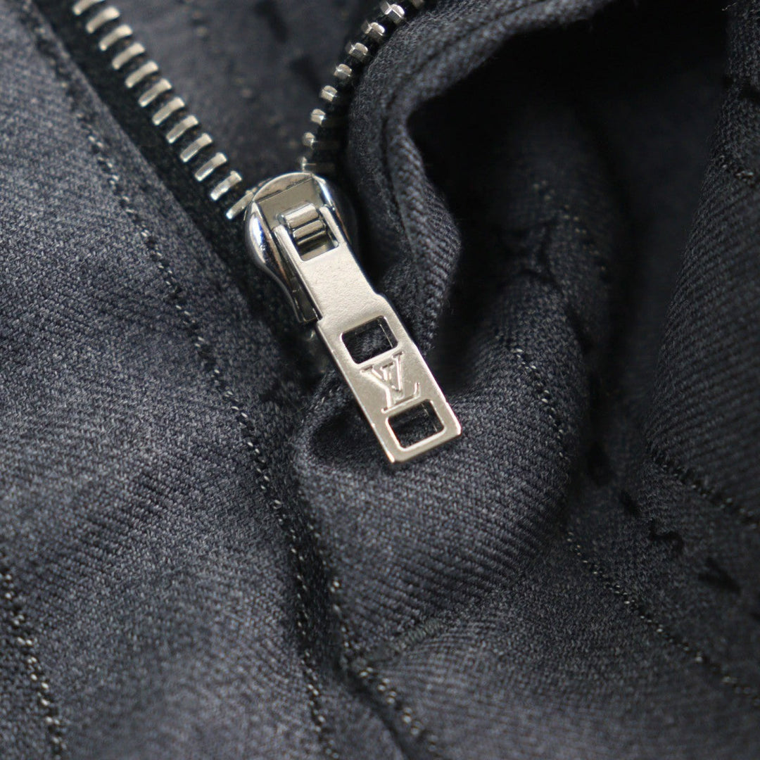 LOUIS VUITTON Pants HQFP9W Outer: 86% wool, Outer: 14% cotton, Lining: 100% cotton Gray type mens 48 Used Authentic