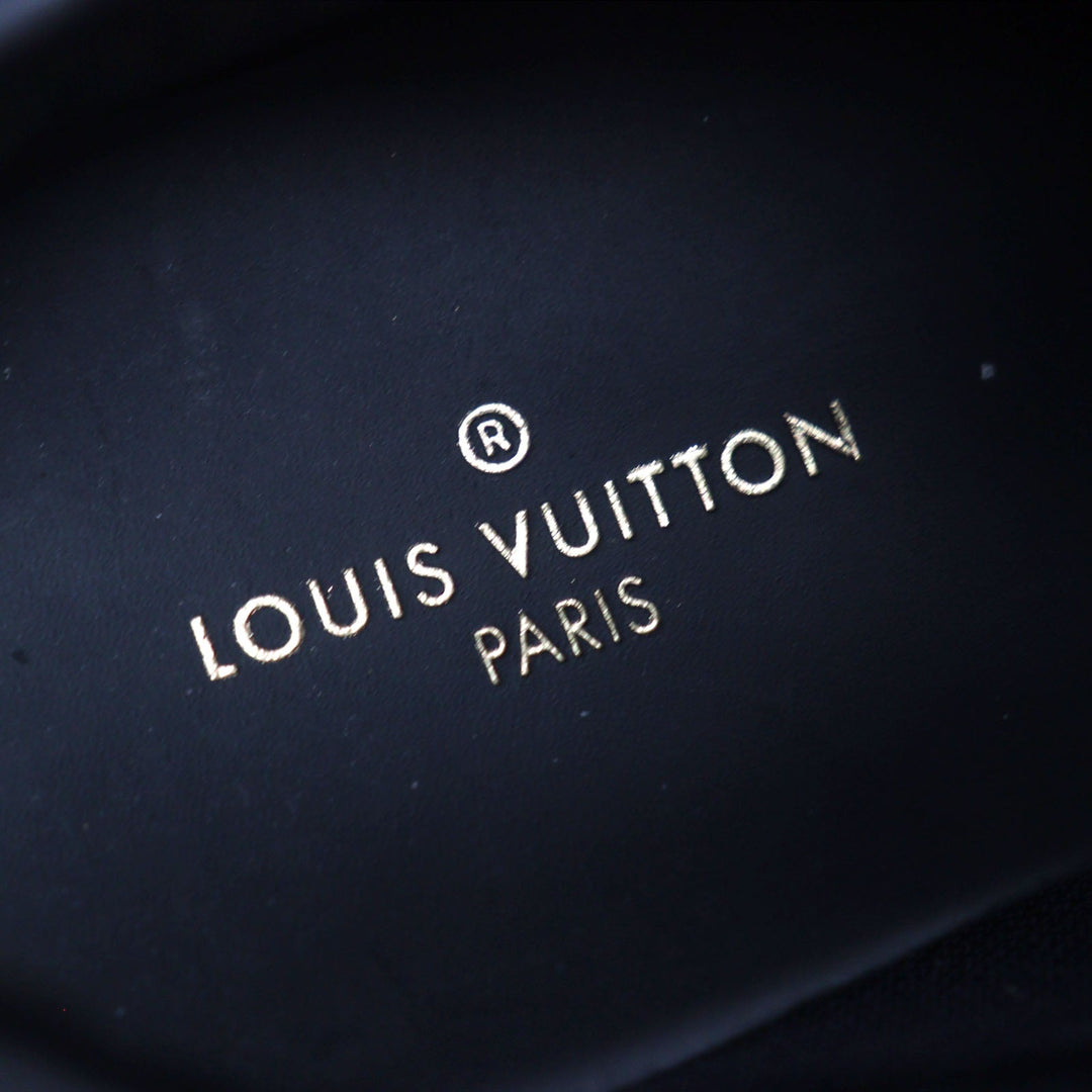 LOUIS VUITTON sneakers Main: suede leather, part: Brown type mens 6 Used Authentic