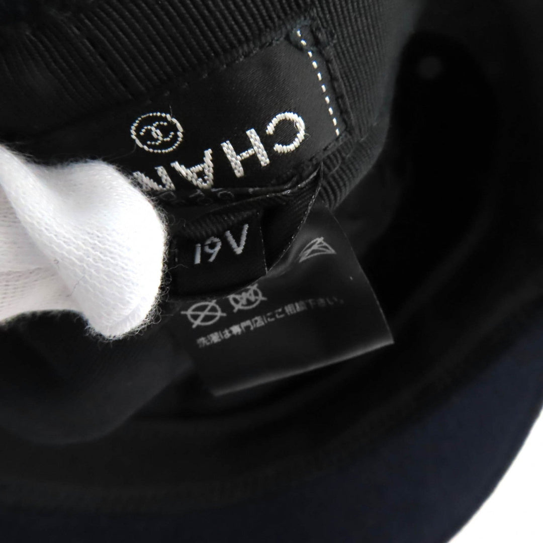 CHANEL Casquette 19V Outer: 100% wool, Lining: 50% cotton, Lining: 27% polyamide (nylon), Lining: 23% polyester, Part: 67% wool Navy Women S Used Authentic