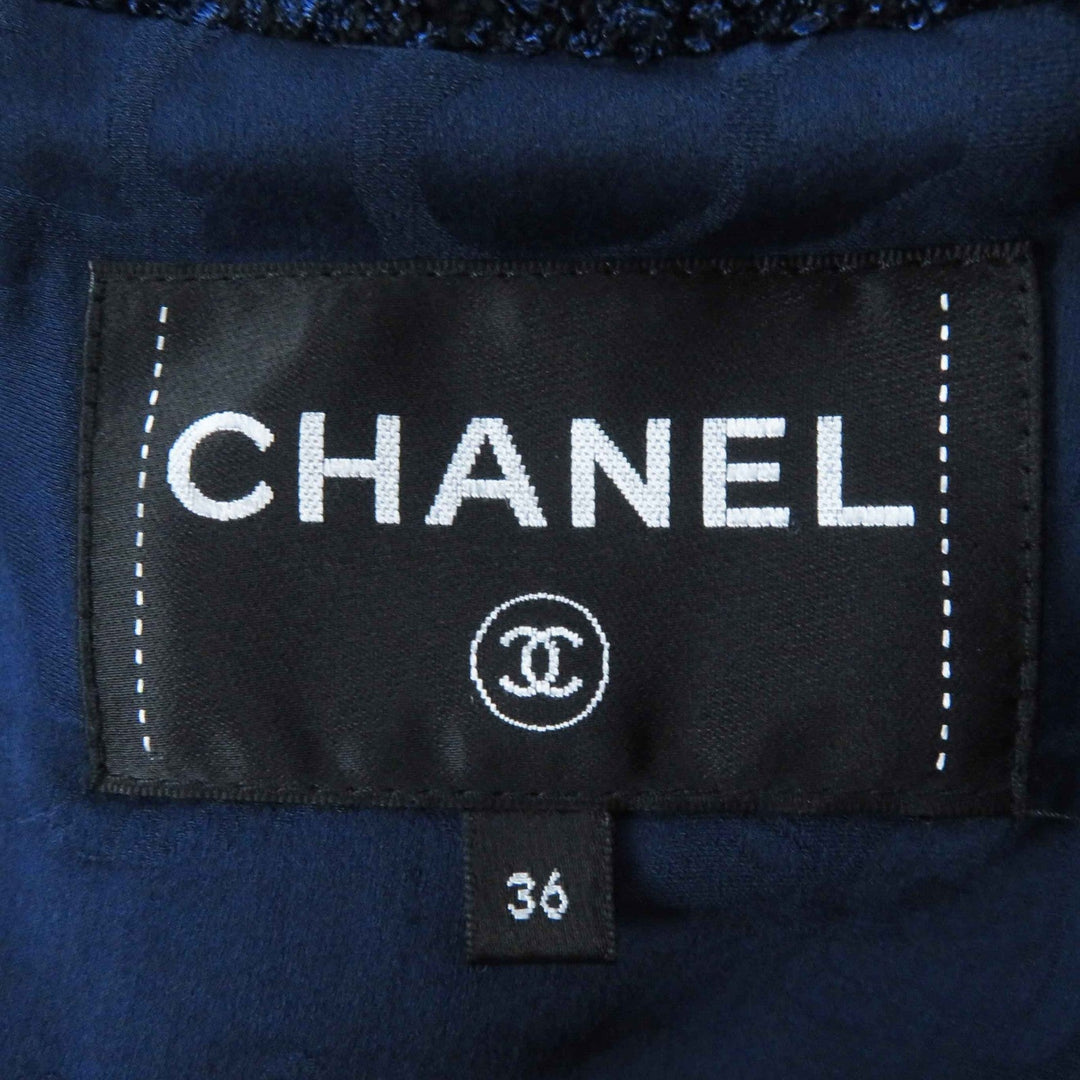 CHANEL coat P53864 Outer material: 35% nylon, Outer material: 34% polyester, Outer material: 31% cotton, Lining: 100% silk Blue navy Women 36 Used Authentic