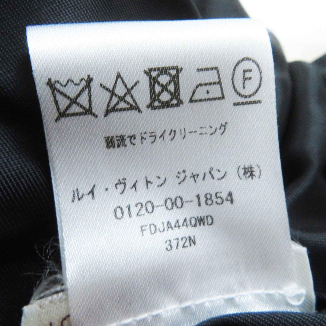 LOUIS VUITTON down coat FDJA44QWD Main: 53% polyester, Main: 47% wool, Lining: 50% rayon, Lining: 50% cupra, Filling: 90% down beige Women 36 Used Authentic
