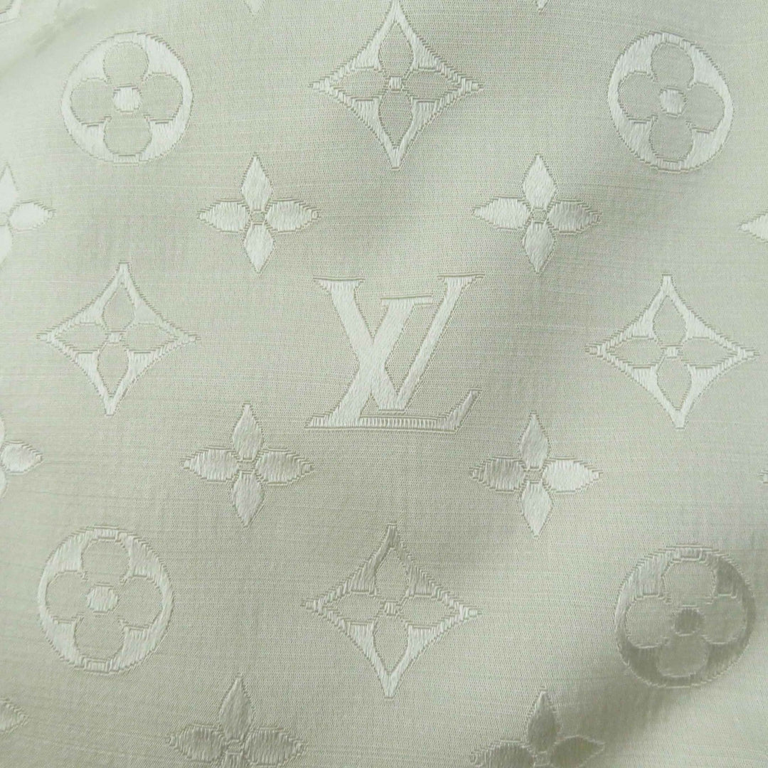 LOUIS VUITTON down coat FDJA44QWD Main: 53% polyester, Main: 47% wool, Lining: 50% rayon, Lining: 50% cupra, Filling: 90% down beige Women 36 Used Authentic