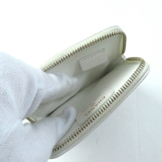 CHANEL Coin case AP2061 Main: Caviar skin white Classic zip coin purse Women Used Authentic