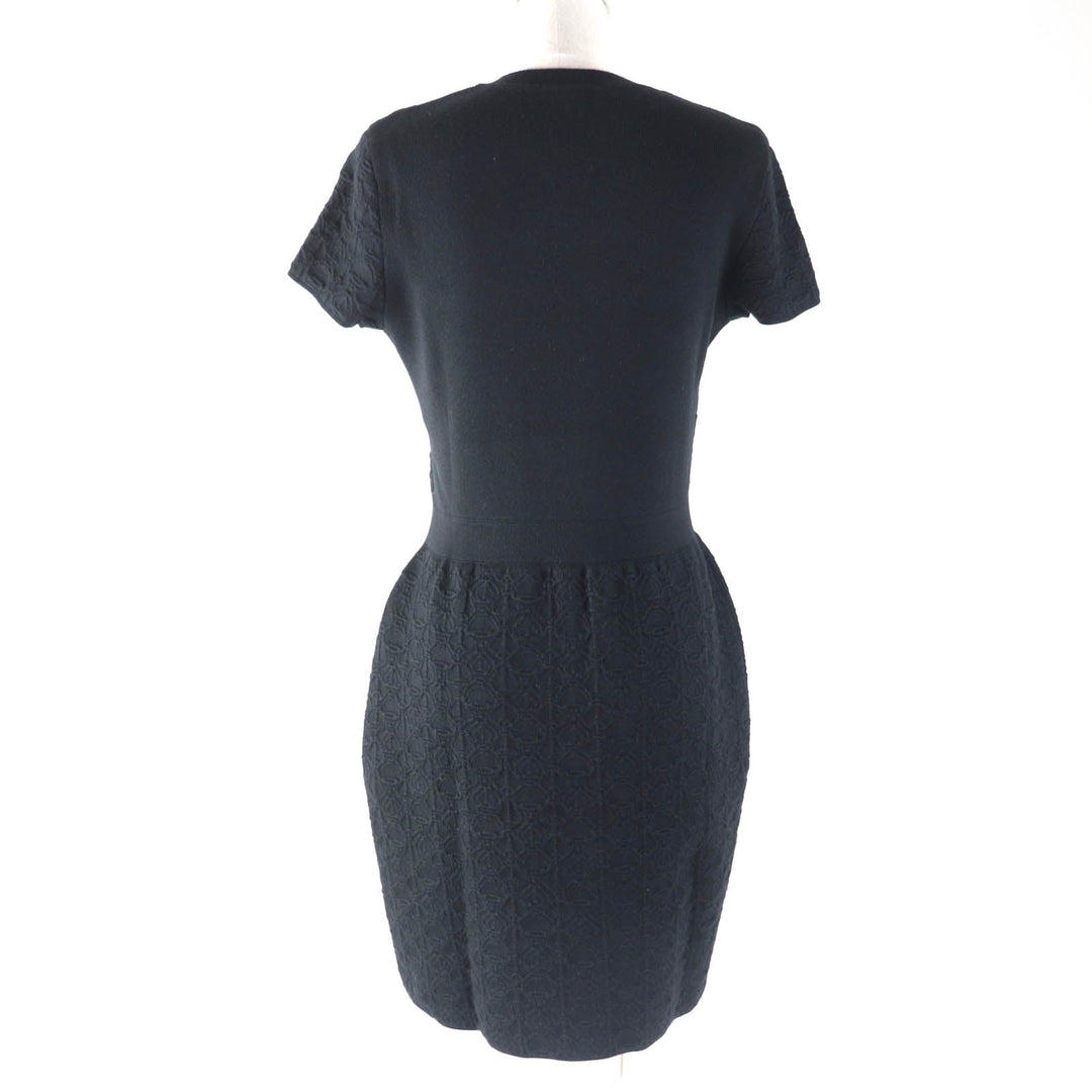 HERMES one piece 3E2500DC Main: 41% cashmere, 41% silk, 9% polypropylene, 8% nylon, 1% polyurethane, 1% polyurethane (partial): 45% cashmere, 45% silk, 9% nylon, 1% polyurethane black Women 40 Used Authentic