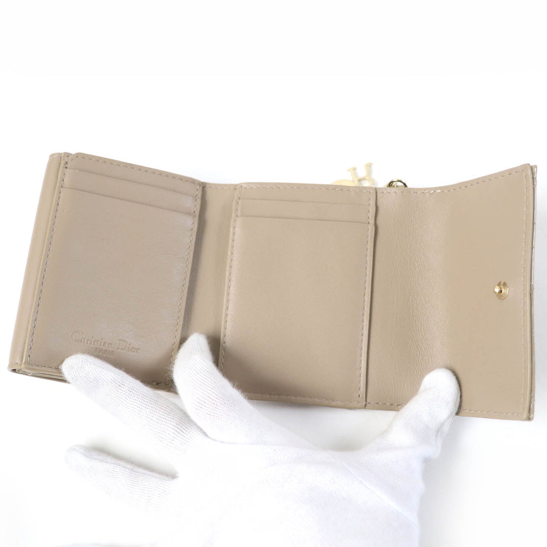 Christian Dior Tri-fold wallet S0181OVRB Main: Patent leather beige Lady Dior Lotus Wallet Women Used Authentic