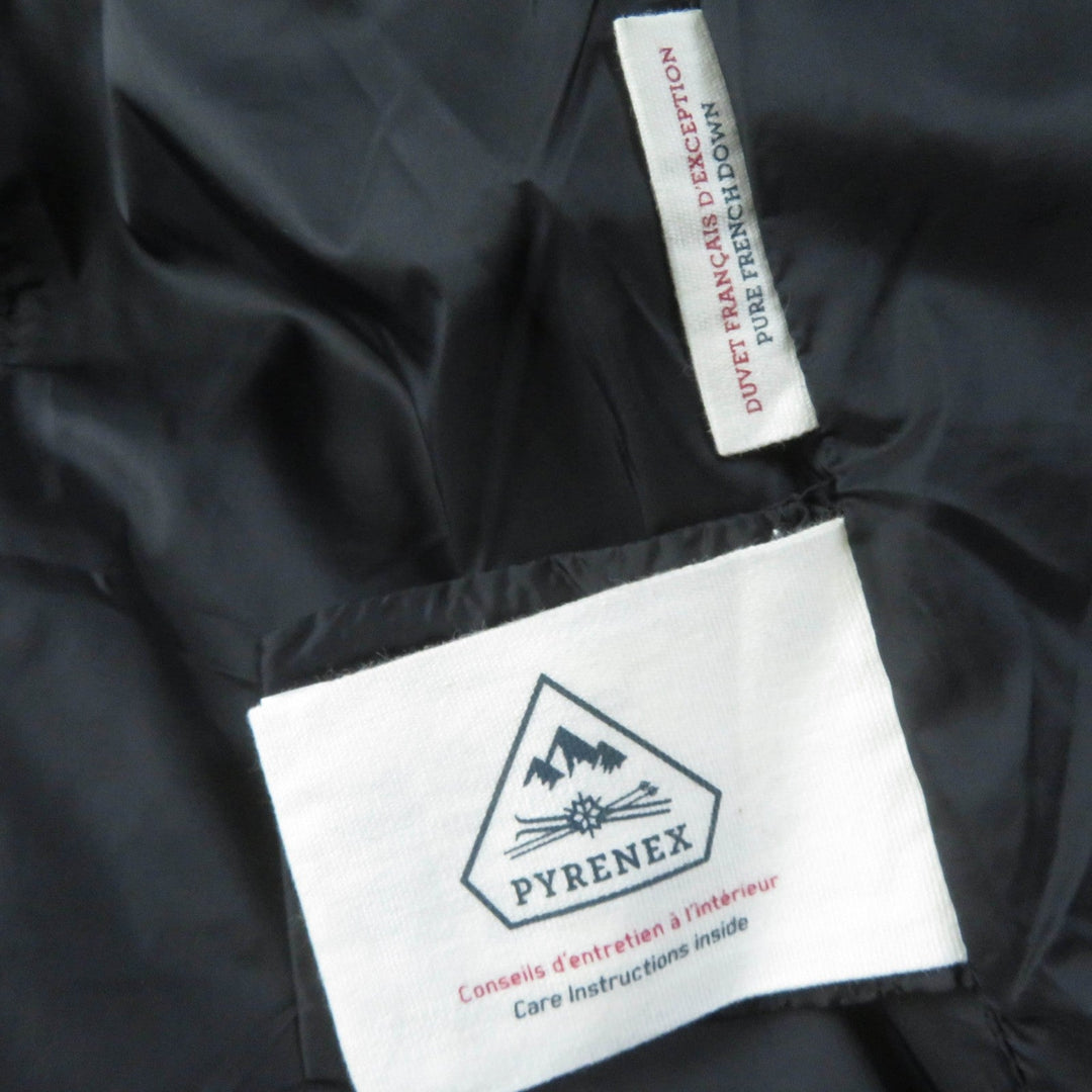 Pyrenex Down jacket Main: 100% polyester, Lining: 100% nylon, Filling: 90% down, Filling: 10% feather, Fur: raccoon black GRENOBLE GABARDINE FUR Women 36 Used Authentic