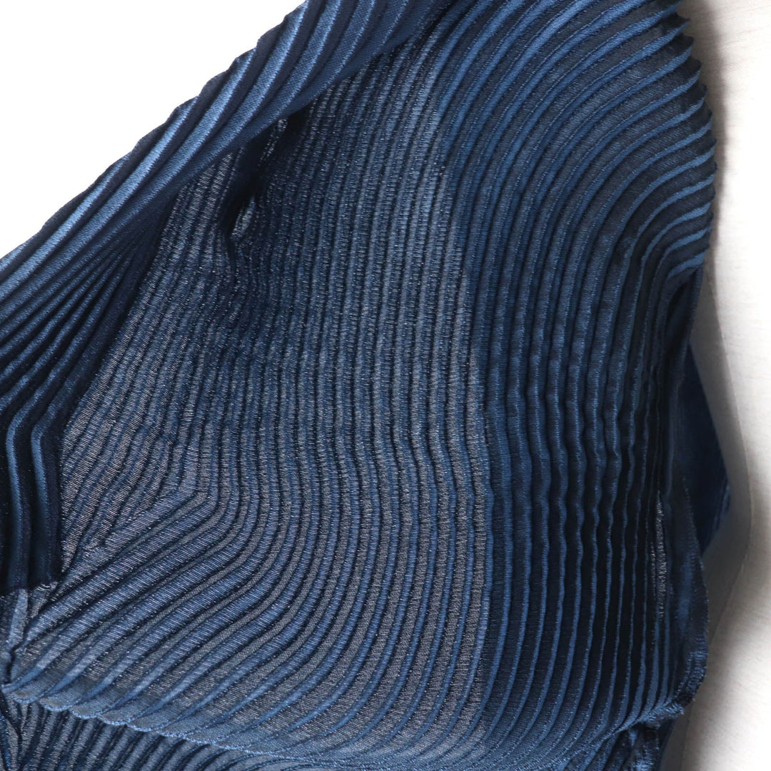 ISSEY MIYAKE cardigan IM44FD501 Main: 59% polyester, 32% triacetate, 9% polyurethane Navy type Women 2 Used Authentic