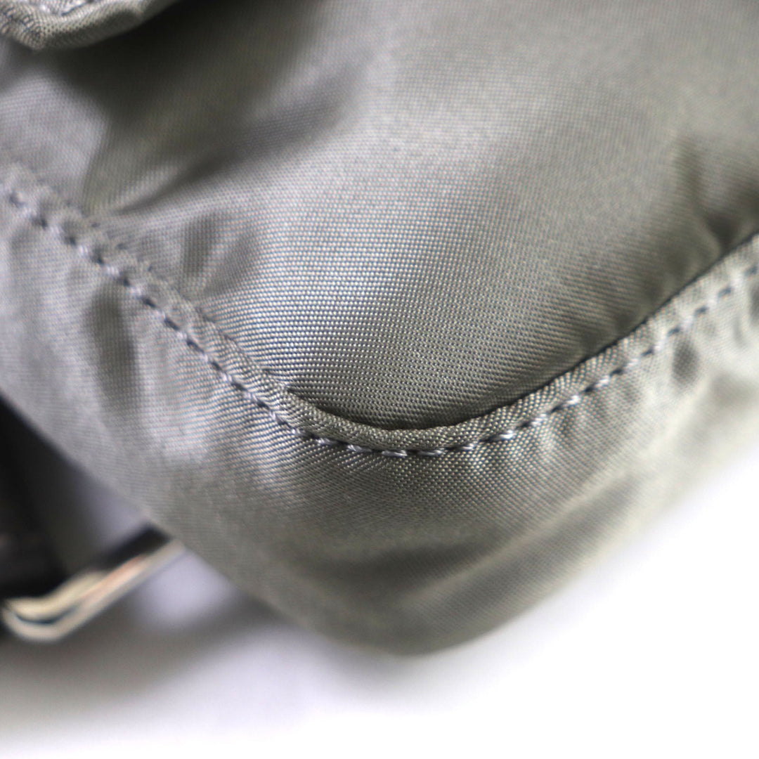 FENDI Sling bag 7AS138 Main: Nylon, Part: Leather Gray type Bucket Mini Phone Case mens Used Authentic
