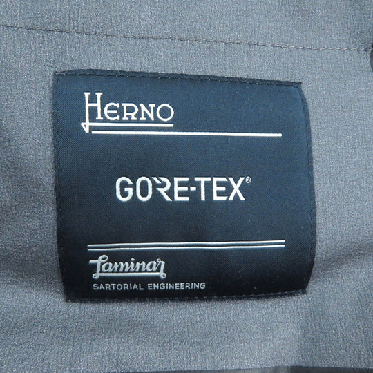 Herno Down jacket PI091UL Outer: 100% polyester, Lining: 100% polyamide (nylon), Part: 72% polyamide (nylon), Part: 28% elastane (polyurethane), Part: 85% nylon black Laminar mens 46 Used Authentic