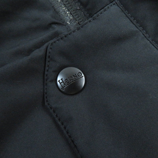 Herno Down jacket PI091UL Outer: 100% polyester, Lining: 100% polyamide (nylon), Part: 72% polyamide (nylon), Part: 28% elastane (polyurethane), Part: 85% nylon black Laminar mens 46 Used Authentic